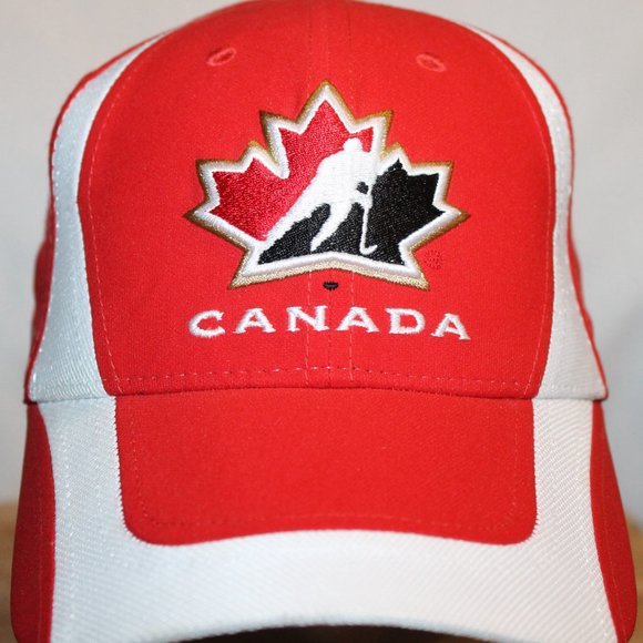 Vintage 90s Nike Team Canada Shirt + Hat - Picture 9 of 15